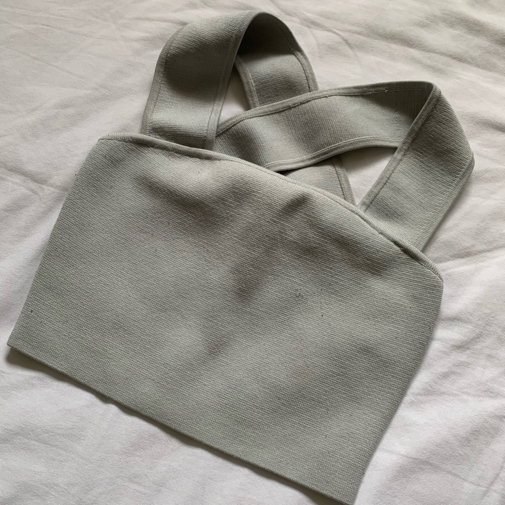 Aritzia crop top